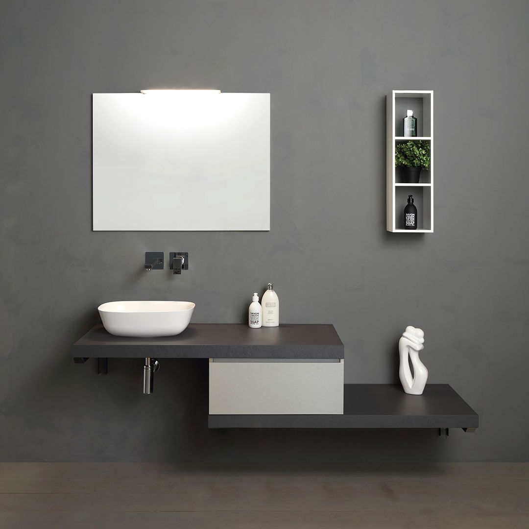 Mobile bagno sospeso con lavabo d'arredo e specchio